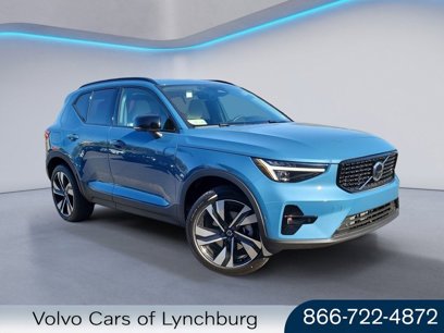 New 2025 Volvo XC40 B5 Plus w/ Protection Package Premier
