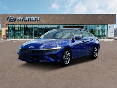 New 2025 Hyundai Elantra SEL
