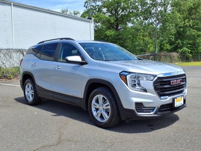 Used 2022 GMC Terrain SLE w/ Driver Convenience Package
