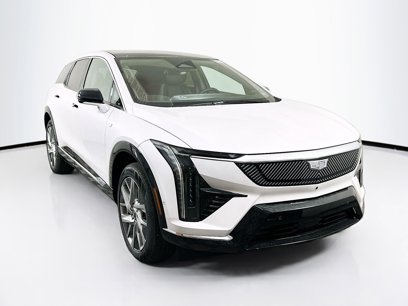 New 2025 Cadillac Optiq Luxury 1