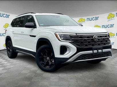 Used 2025 Volkswagen Atlas Peak Edition SE