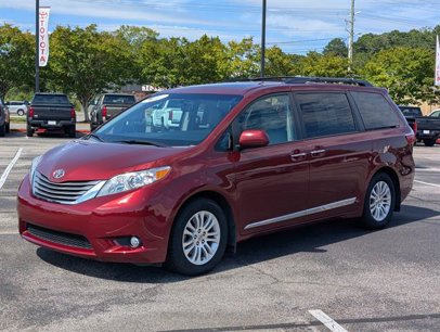 Certified 2017 Toyota Sienna