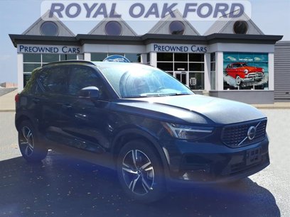 Used 2024 Volvo XC40 B5 Core
