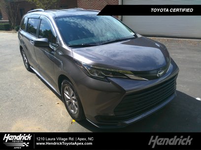 Used 2022 Toyota Sienna LE