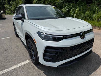 New 2025 Volkswagen Tiguan SE R-Line
