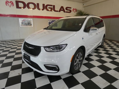 Used 2024 Chrysler Pacifica Pinnacle