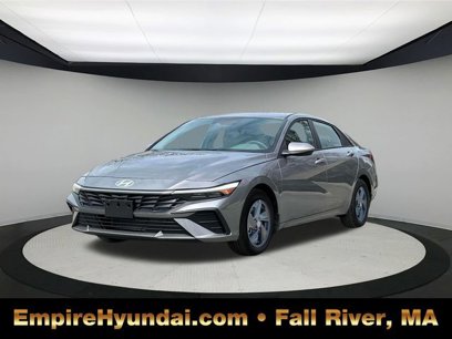 New 2025 Hyundai Elantra SE