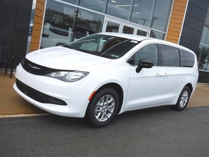 New 2025 Chrysler Voyager LX