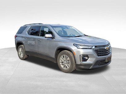 Used 2023 Chevrolet Traverse LT