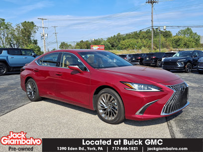 Used 2025 Lexus ES 350 w/ Luxury Package