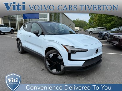 New 2025 Volvo EX30 Plus w/ Climate Package