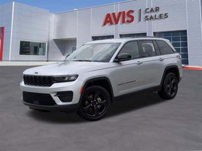 Used 2024 Jeep Grand Cherokee Altitude