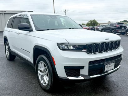 Used 2023 Jeep Grand Cherokee L Laredo
