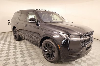 New 2025 Lincoln Navigator Reserve w/ Jet Appearance Package