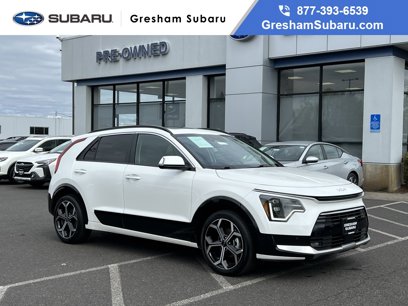 Used 2024 Kia Niro SX Touring