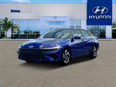 New 2025 Hyundai Elantra SEL