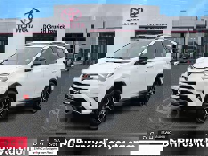 Used 2017 Toyota RAV4 SE
