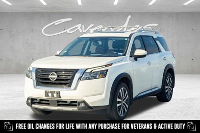 Used 2022 Nissan Pathfinder Platinum