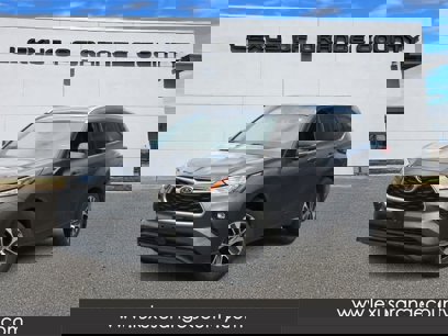 Used 2020 Toyota Highlander XLE