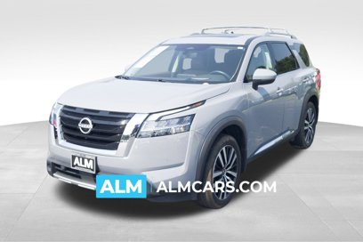 Used 2023 Nissan Pathfinder Platinum w/ Lighting Package (N92)