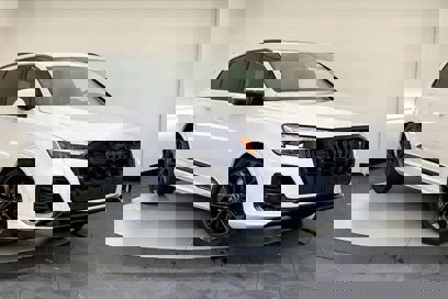 New 2025 Audi Q7 3.0T Prestige