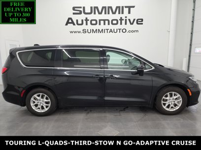 Used 2023 Chrysler Pacifica Touring-L