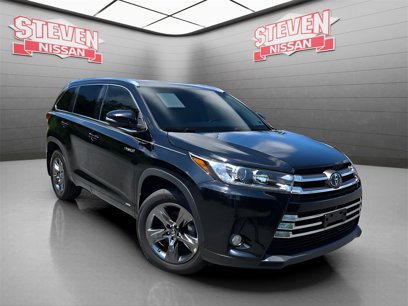Used 2017 Toyota Highlander Limited Platinum