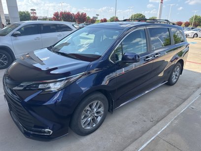 Used 2022 Toyota Sienna XLE