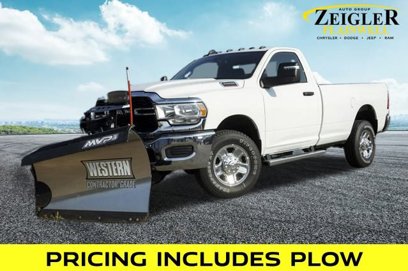 New 2024 RAM 2500 Tradesman w/ Chrome Appearance Group