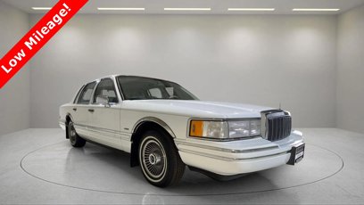 Used 1991 Lincoln Town Car Executive