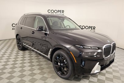 New 2025 BMW X7 xDrive40i w/ Parking Assistance Package
