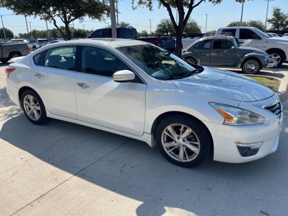 Used 2013 Nissan Altima 2.5 SL w/ Technology Pkg