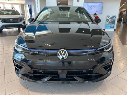 New 2025 Volkswagen Golf