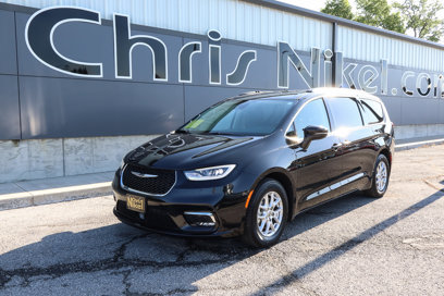 Used 2022 Chrysler Pacifica Touring-L