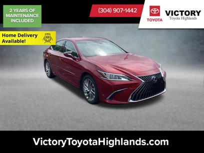 Used 2022 Lexus ES 300h w/ Luxury Package