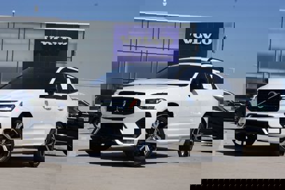 Certified 2022 Volvo XC60 B6 R-Design