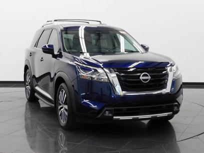 Used 2022 Nissan Pathfinder Platinum w/ Lighting Package (N93)