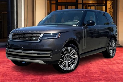New 2025 Land Rover Range Rover SE