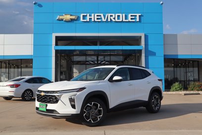 New 2025 Chevrolet Trax LT w/ Sunroof Package