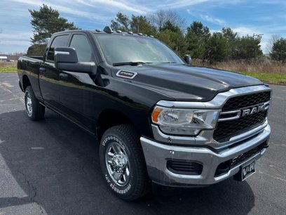 New 2024 RAM 2500 Tradesman w/ Chrome Appearance Group