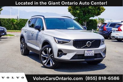 Used 2025 Volvo XC40 B5 Plus w/ Climate Package