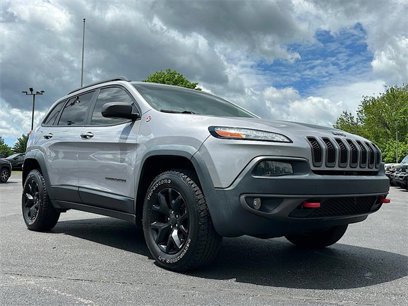 Used 2018 Jeep Cherokee Trailhawk w/ Comfort/Convenience Group