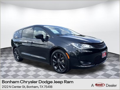 Used 2020 Chrysler Pacifica Touring w/ S Appearance Package