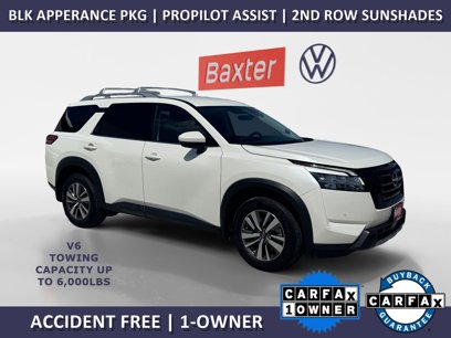Used 2024 Nissan Pathfinder SL w/ Black Appearance Package