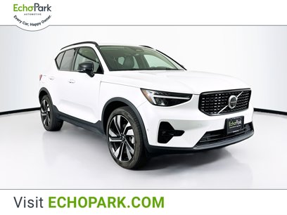 Used 2025 Volvo XC40 B5 Plus