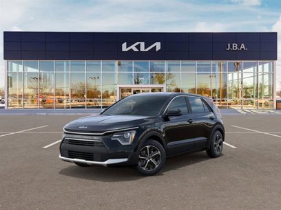 New 2025 Kia Niro LX