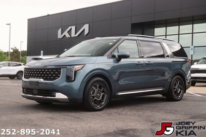Certified 2025 Kia Carnival SX