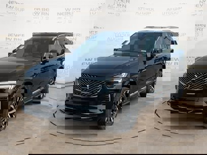 New 2025 Volvo XC90 B5 Core w/ Climate Package