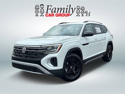 New 2025 Volkswagen Atlas Peak Edition SE