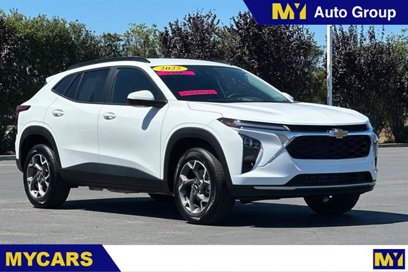 Used 2025 Chevrolet Trax LT